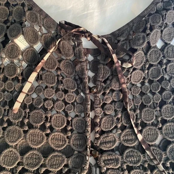 MaxMara Weekend- Grey Crochet Like Sleeveless Cropped Top - Picture 3 of 6